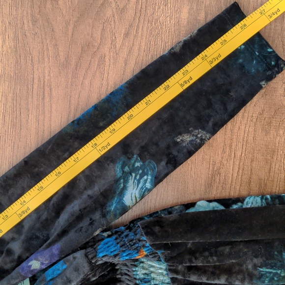 Ryegrass Velour Black Floral Long-Sleeved Midi Dress Size Small - Picture 13 of 14